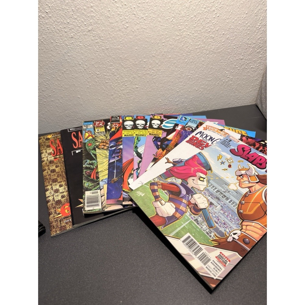 Mixed Lot Of 12 DC MARVEL And Assorted Comic Books From The‎ 1980s-2000's VTG